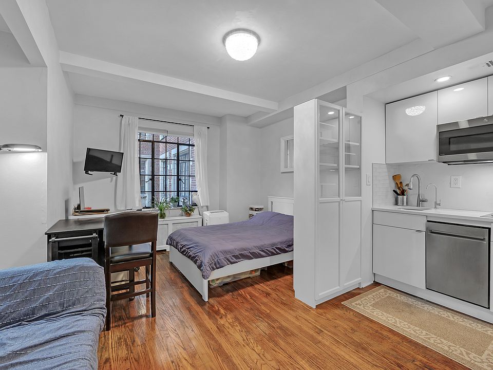 1st image of 25 Tudor City Pl APT 318