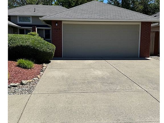 2nd image of 1323 Golden Park Dr #B