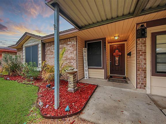 2nd image of 3805 Edgefield Dr