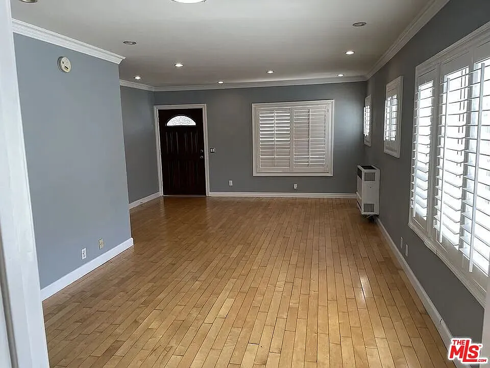 2 bed, 2.0 bath, 1000 sqft, $2,900 — Photo 4
