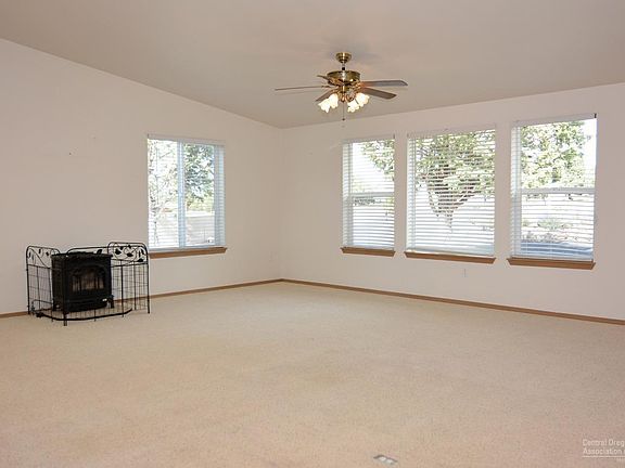 5th image of 5661 SE David Way