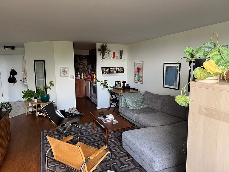 233 S 6th St #508 — Photo 4