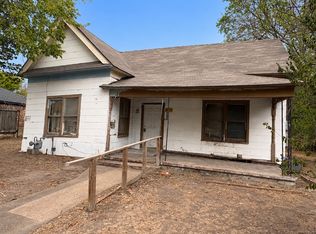 808 W 11th Ave, Corsicana, TX 75110