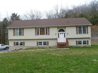 31 Ogorman Rd, Wurtsboro, NY 12790
