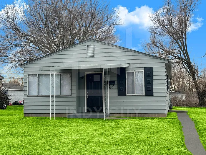 3 bed, 1.0 bath, 950 sqft, $1,400 — Photo 1