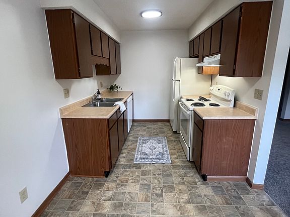 5th image of 928 Old Reservoir Rd #12