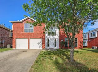 7113 Livingston Dr, Denton, TX 76210