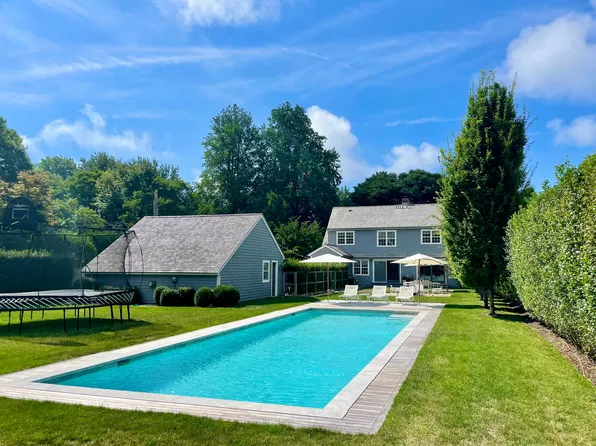 88 Meadow Way, East Hampton, NY 11937