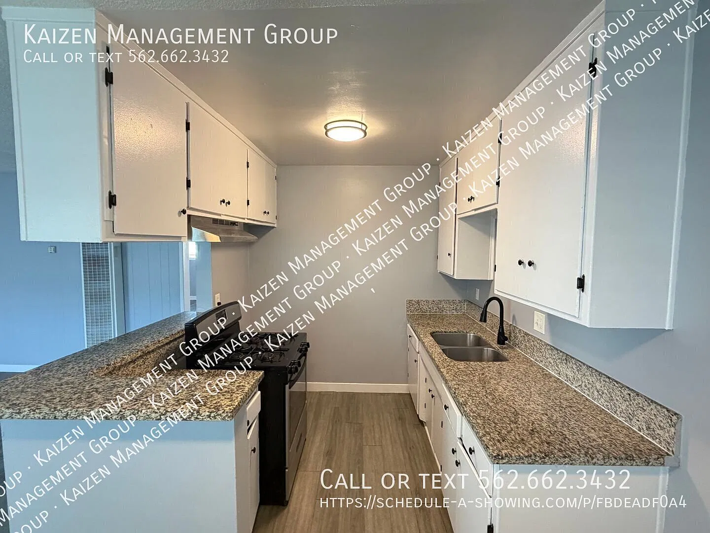 Spacious 2 Bed 1 Bath Apartment Near Downtown Long Beach — Photo 4