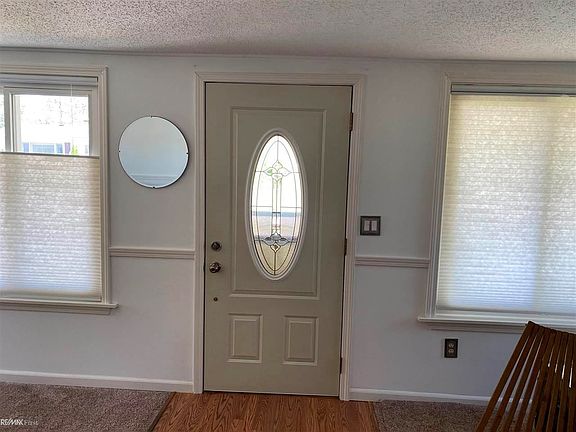 5th image of 203 William St