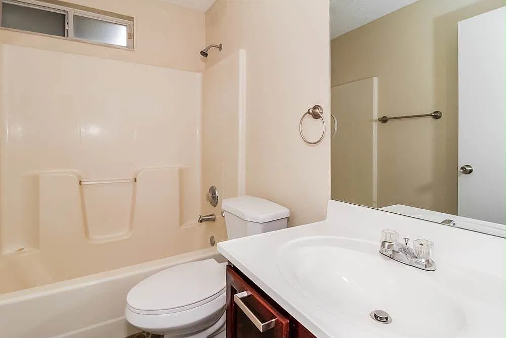 3 bed, 1549 sqft, $1,995 — Photo 2