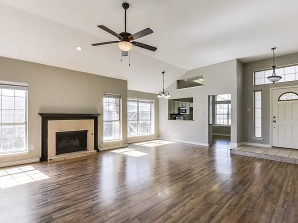 8505 Willow Creek Ct, Fort Worth, TX 76134