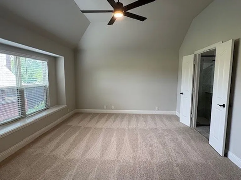 9400 Wellington Dr — Photo 10