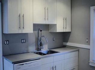 234 W Cambourne St, Ferndale, MI 48220