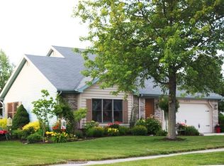 2102 Wood Hollow Trl, Auburn, IN 46706