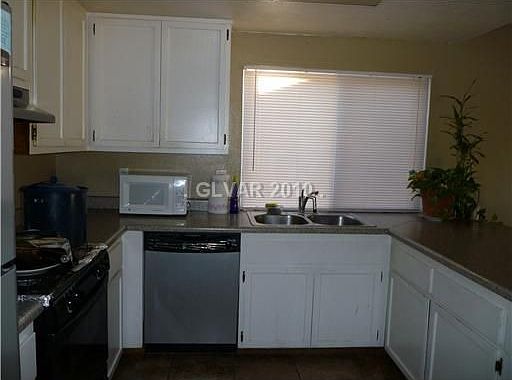 5th image of 6428 Lori Ct