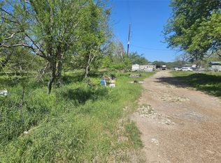 1714 J Newz Ln, Wallis, TX 77485