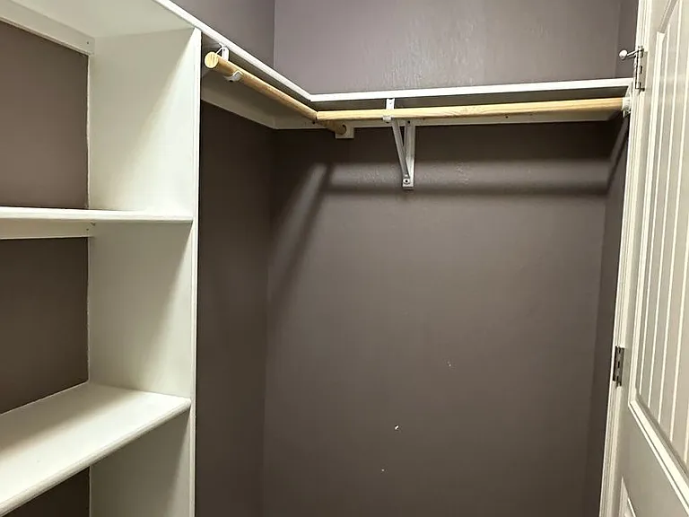 333 Lyle Curtis Cir — Photo 24