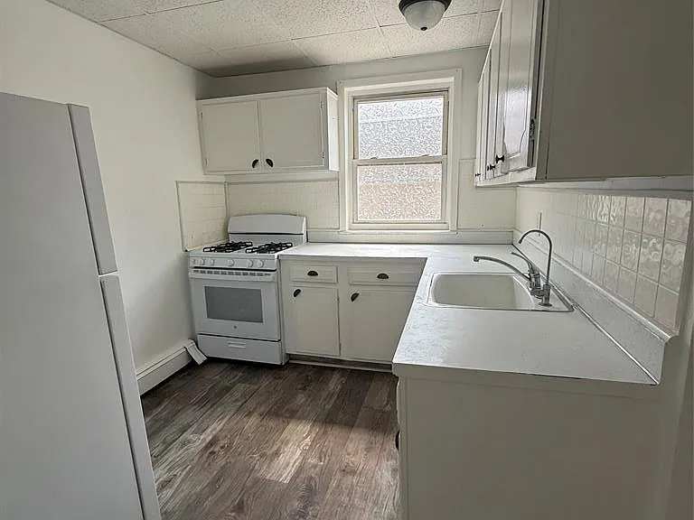 4001 Bergenline Ave #3 — Photo 3