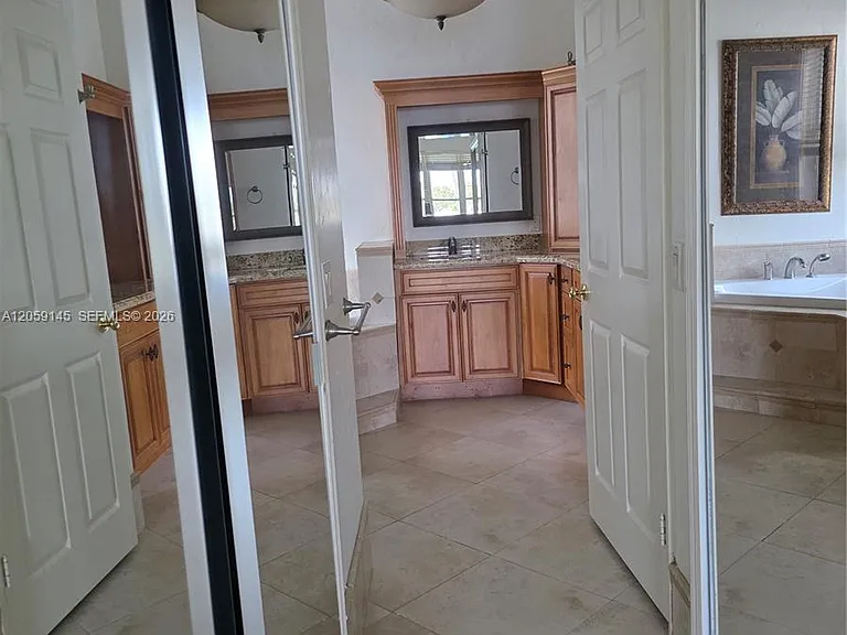 4045 SW 151st Ter — Photo 37