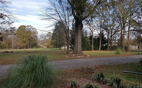 5th image of 147 Mardon Ln