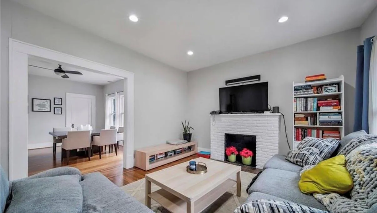 3 bed, 2.0 bath, 1527 sqft, $2,050 — Photo 4