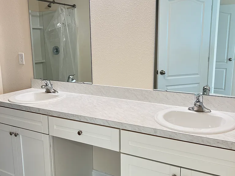 98 Pomona Way — Photo 16
