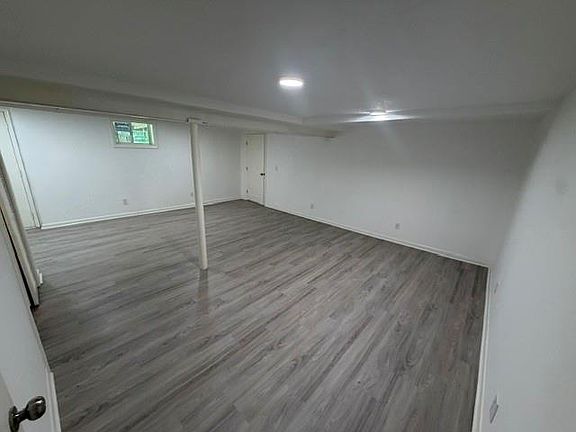 4th image of 502 NE 74th St