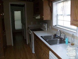 5th image of 216 E River Dr