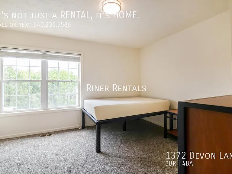 1372 Devon Ln — Photo 9