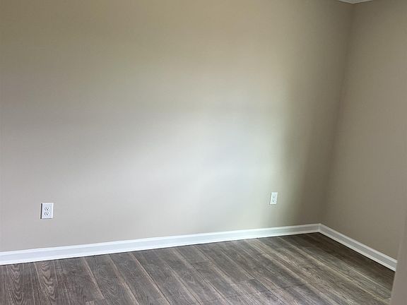 5th image of 306 W Brooklyn St