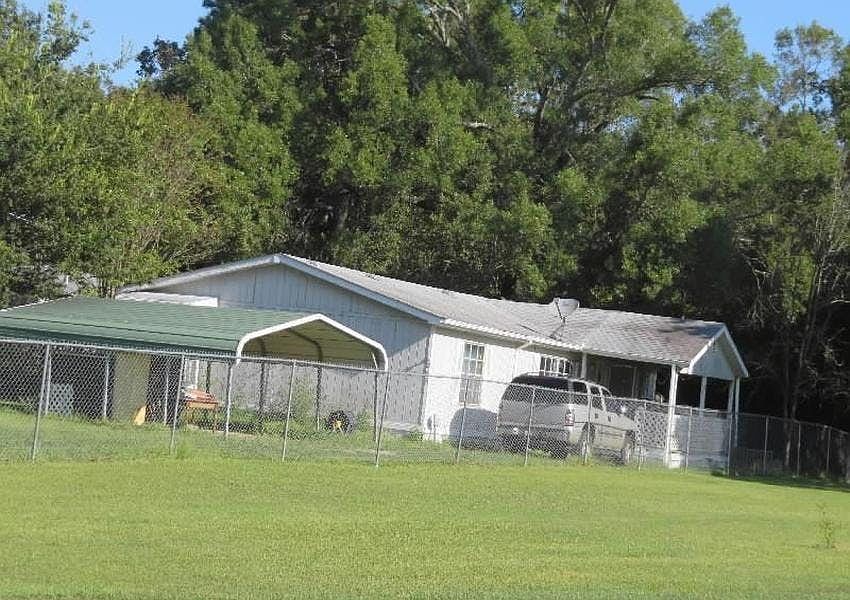 1st image of 265 Crestwood Cir