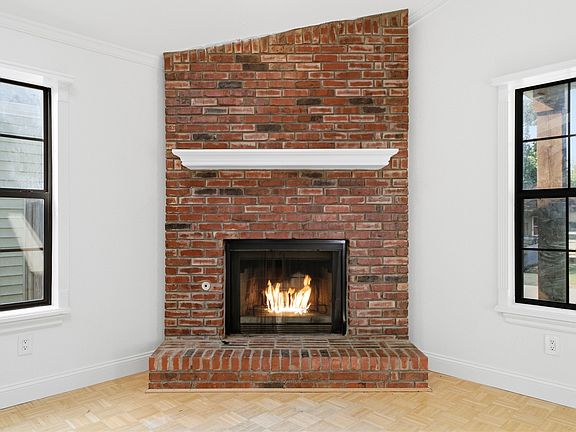 5th image of 1813 W 62nd St