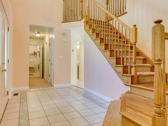 Foyer stairs to upper level