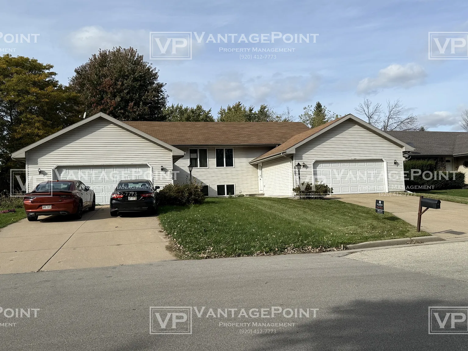 2119-2121 North Cloudview Drive - 2121 — Photo 4