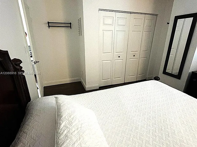 800 N Miami Ave #E-905 — Photo 5