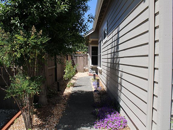 5th image of 834 Glen Miller Drive