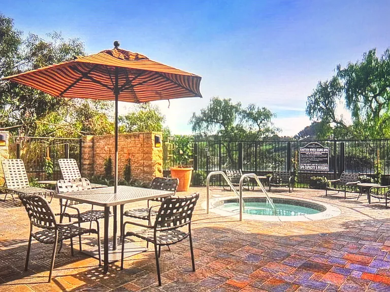 Intimate sunrise spa-cozy, shared and peaceful.