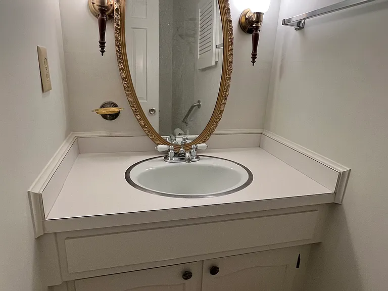 3227 E Regents Park Ln — Photo 17