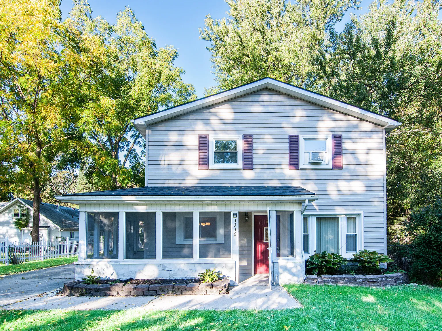 4 bed, 2.0 bath, 1848 sqft, $2,500 — Photo 1
