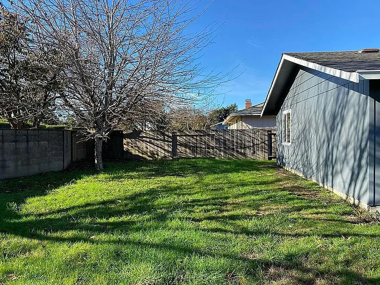 1711 Antoine Ave — Photo 21