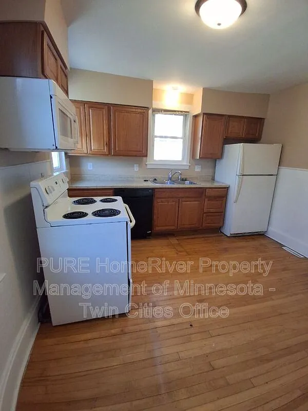 3 bed, 1.0 bath, 700 sqft, $1,525 — Photo 4