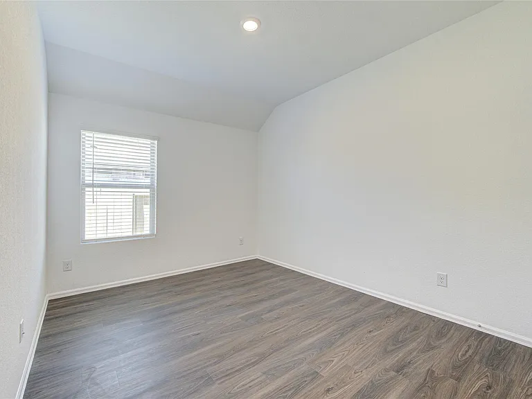 5023 Lavaridge Ln — Photo 34