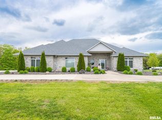 6009 W Sunflower Dr, Peoria, IL 61607