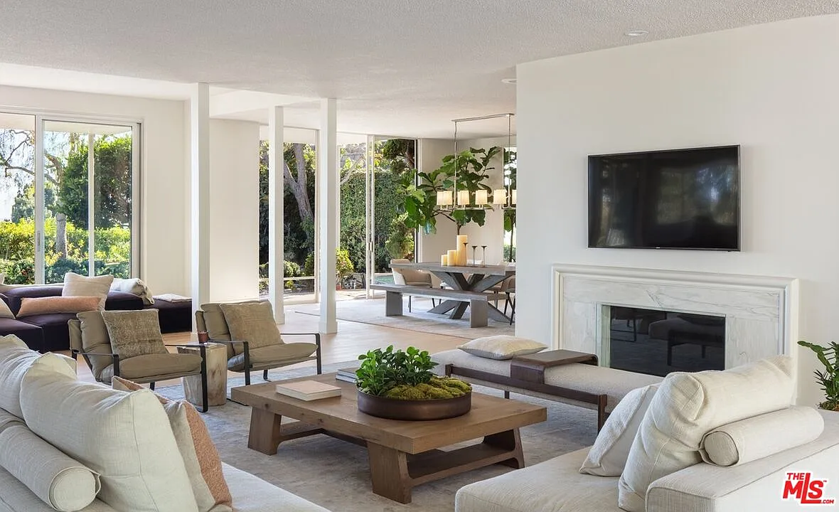 4 bed, 4.0 bath, 5573 sqft, $60,000 — Photo 4