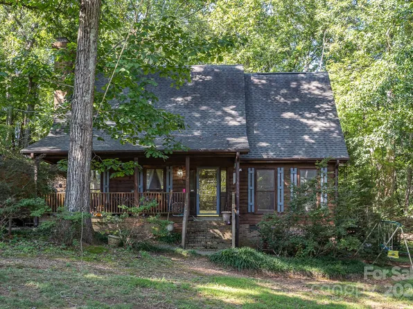 127 Rustic Hills Cir, Bessemer City, NC 28016