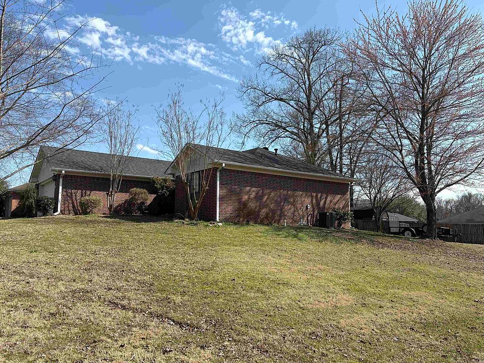 2nd image of 4655 Hawkins Dr