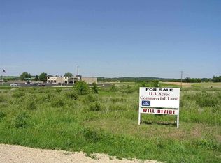 Commercial Ave, Green Lake, WI 54941