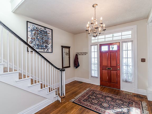 4th image of 2901 Hanes Ave