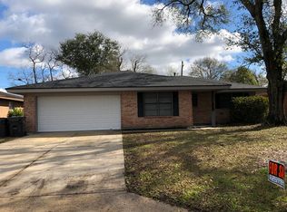 1240 Ina Ln, Bridge City, TX 77611